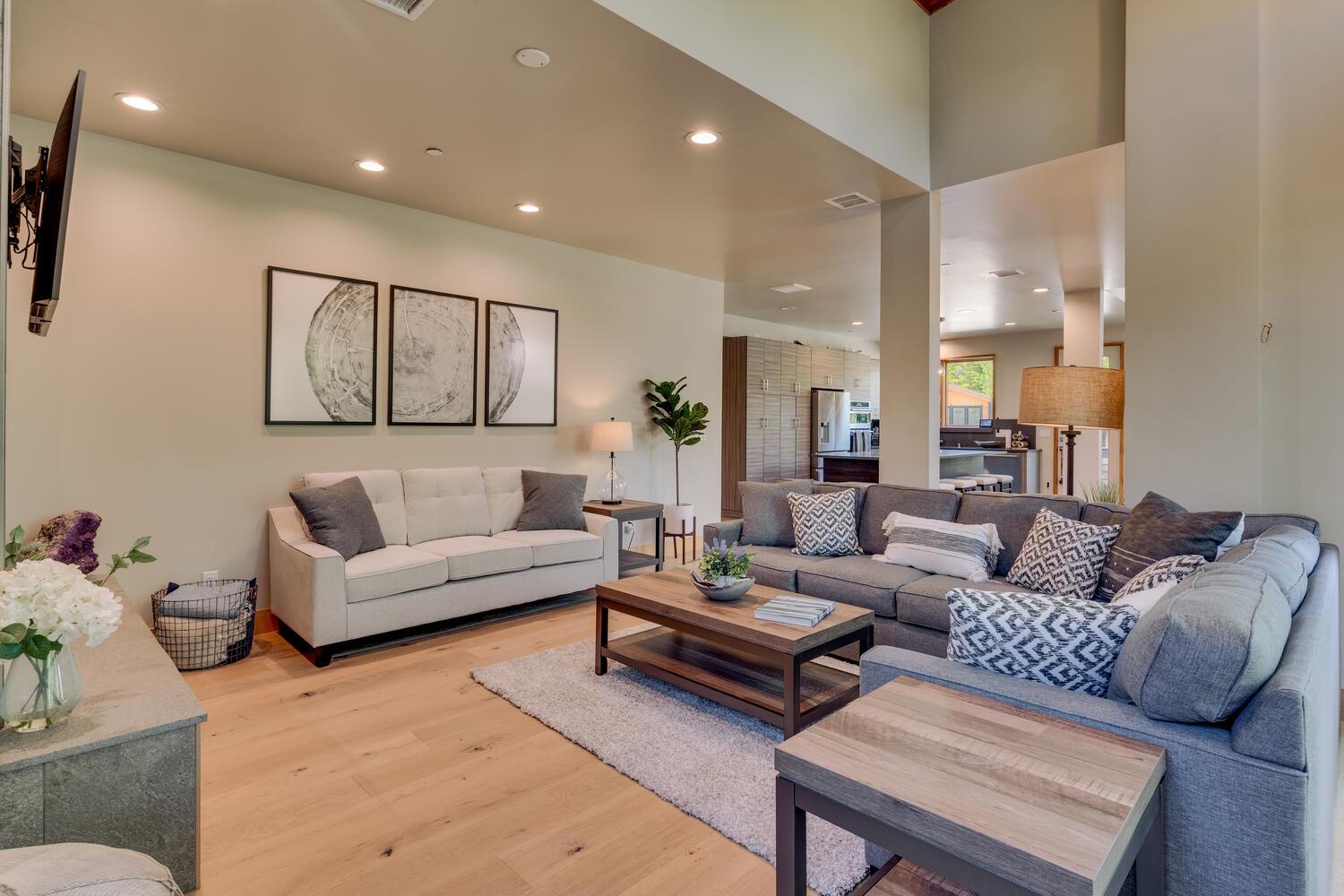 215 Smiley Court