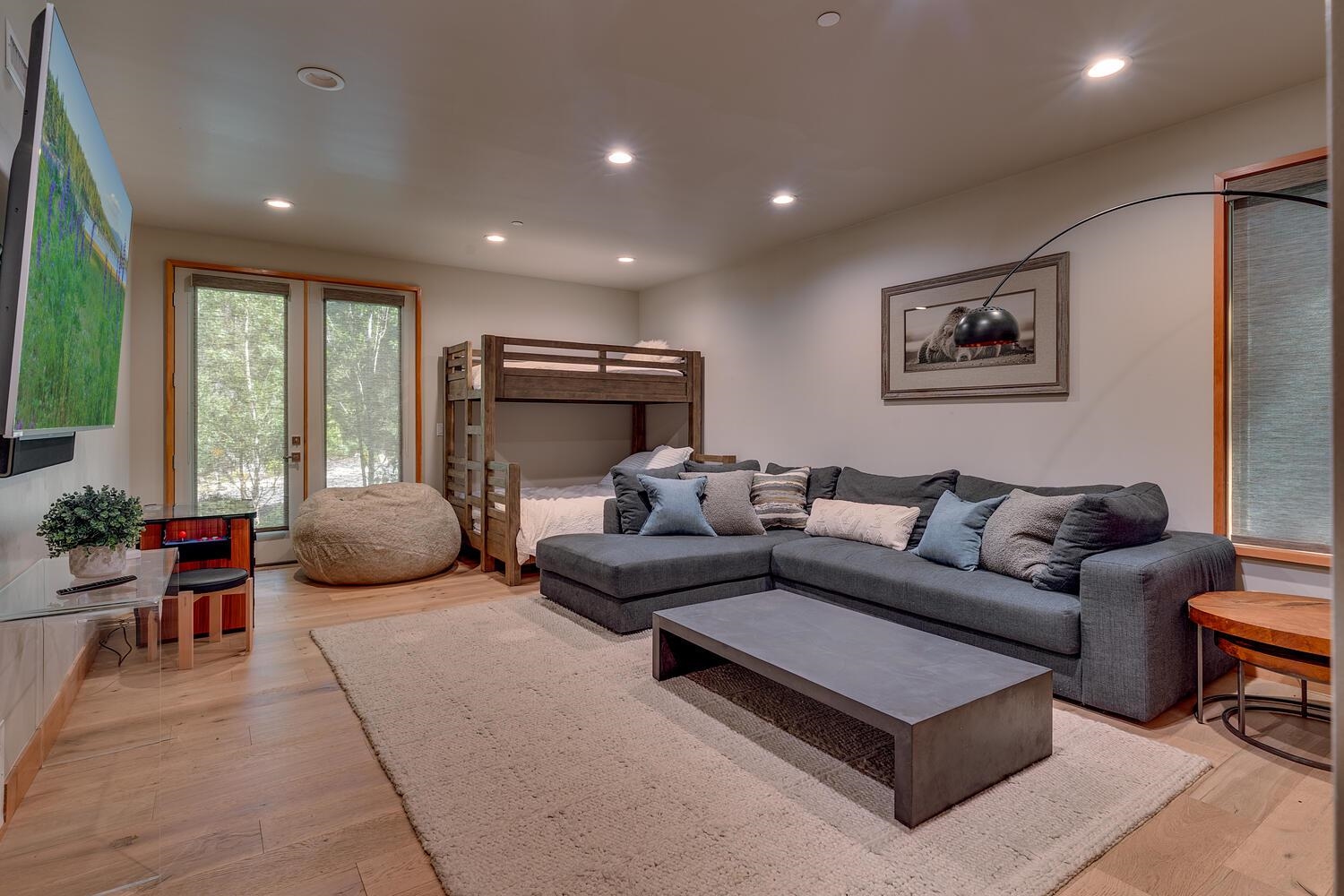 215 Smiley Court