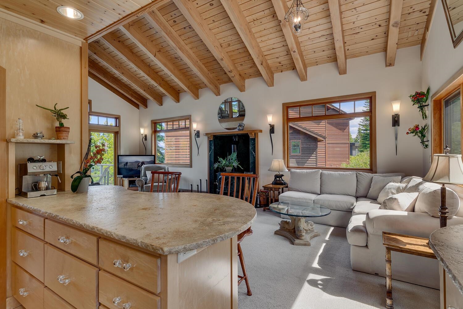 9158 Scenic Drive