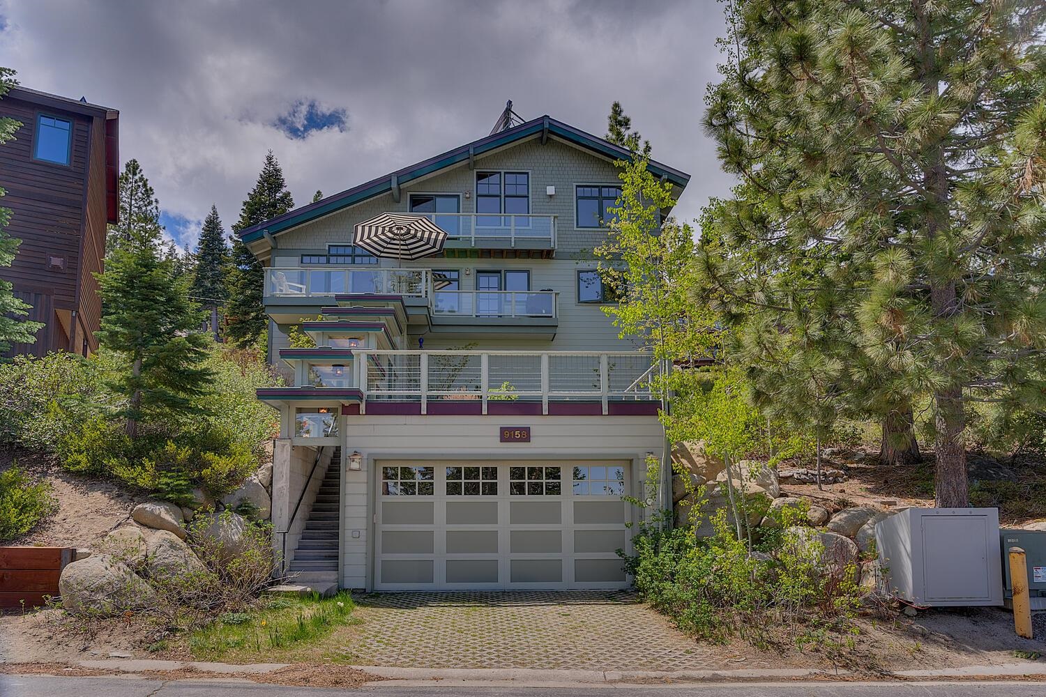 9158 Scenic Drive