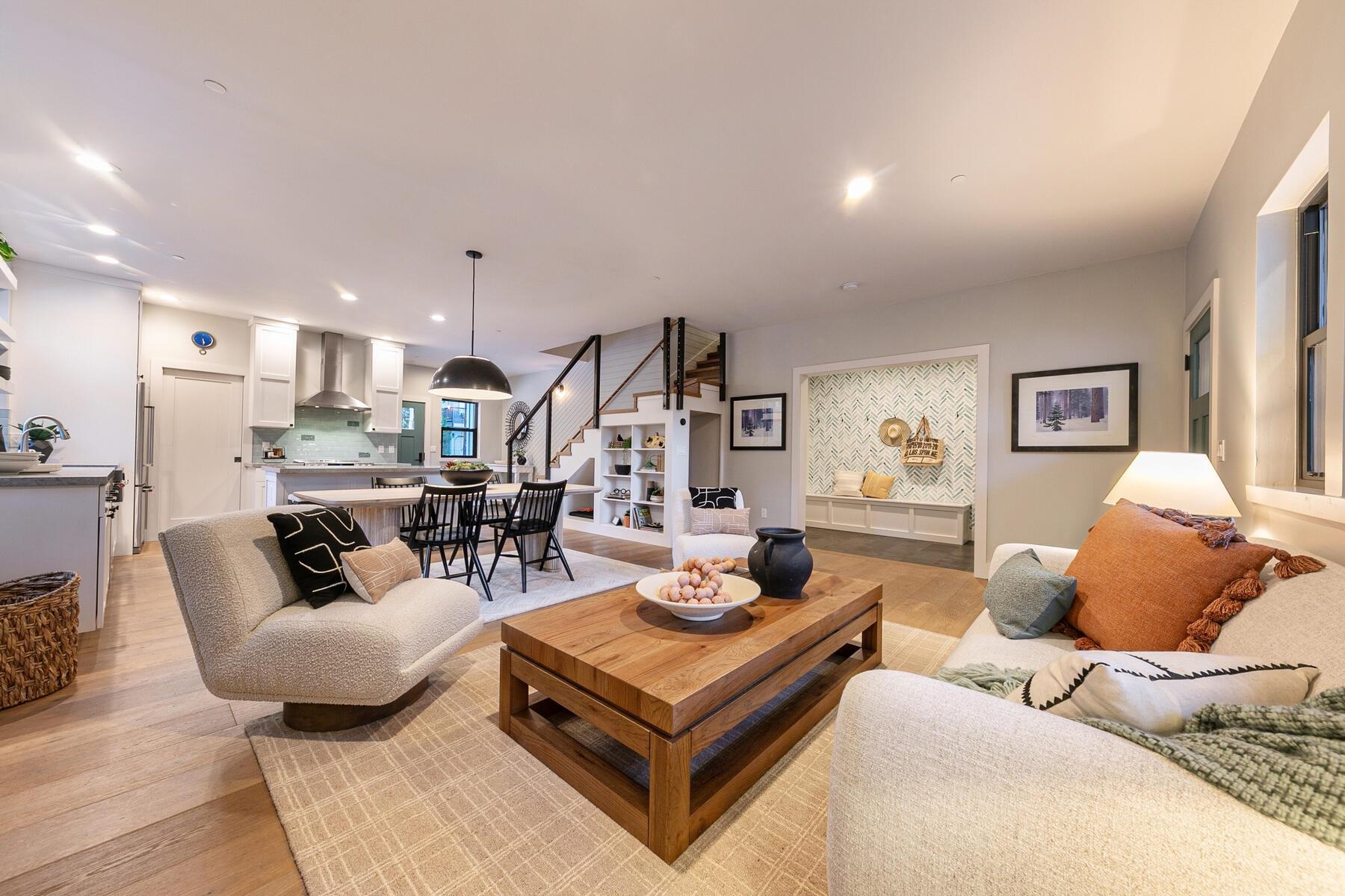 2685 Rustic Lane