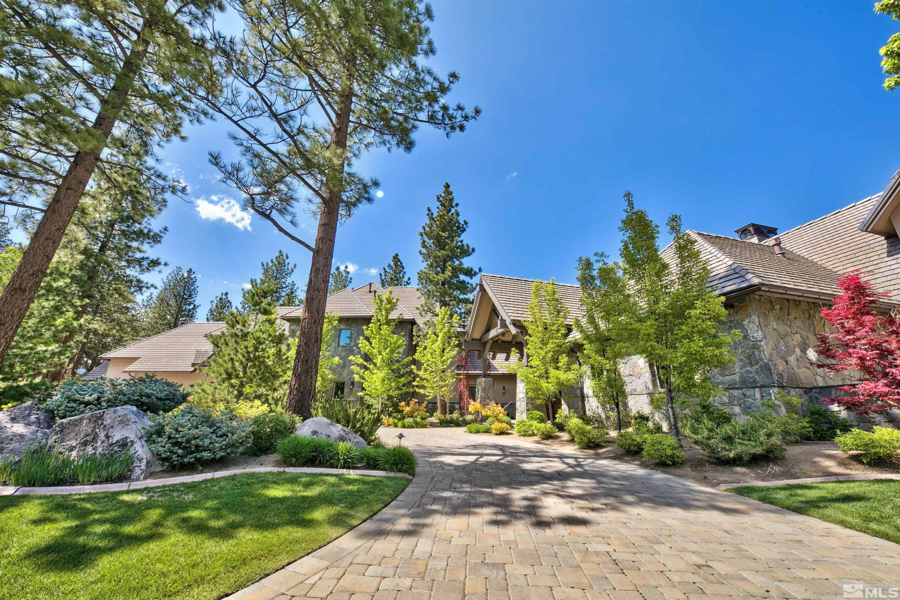 5940 Lake Geneva Drive