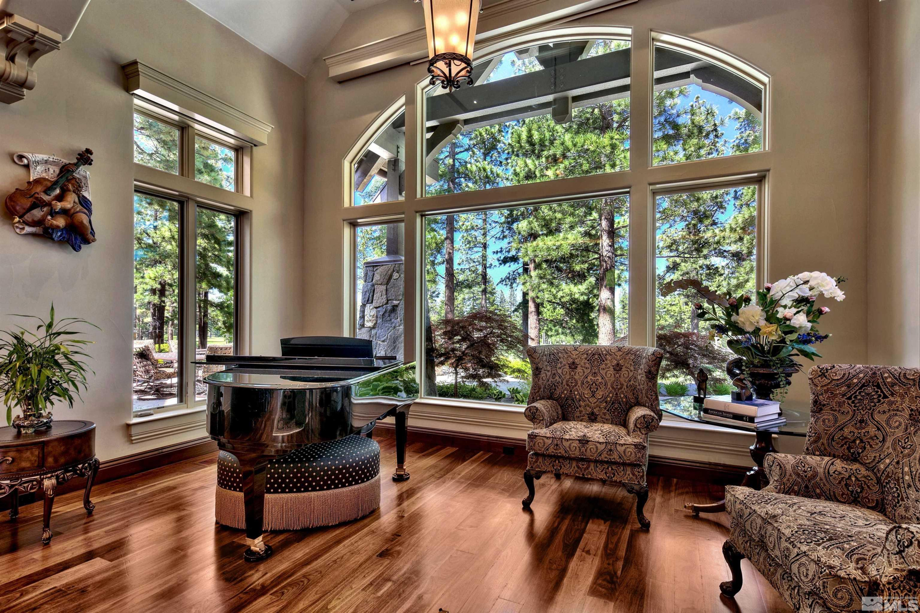 5940 Lake Geneva Drive