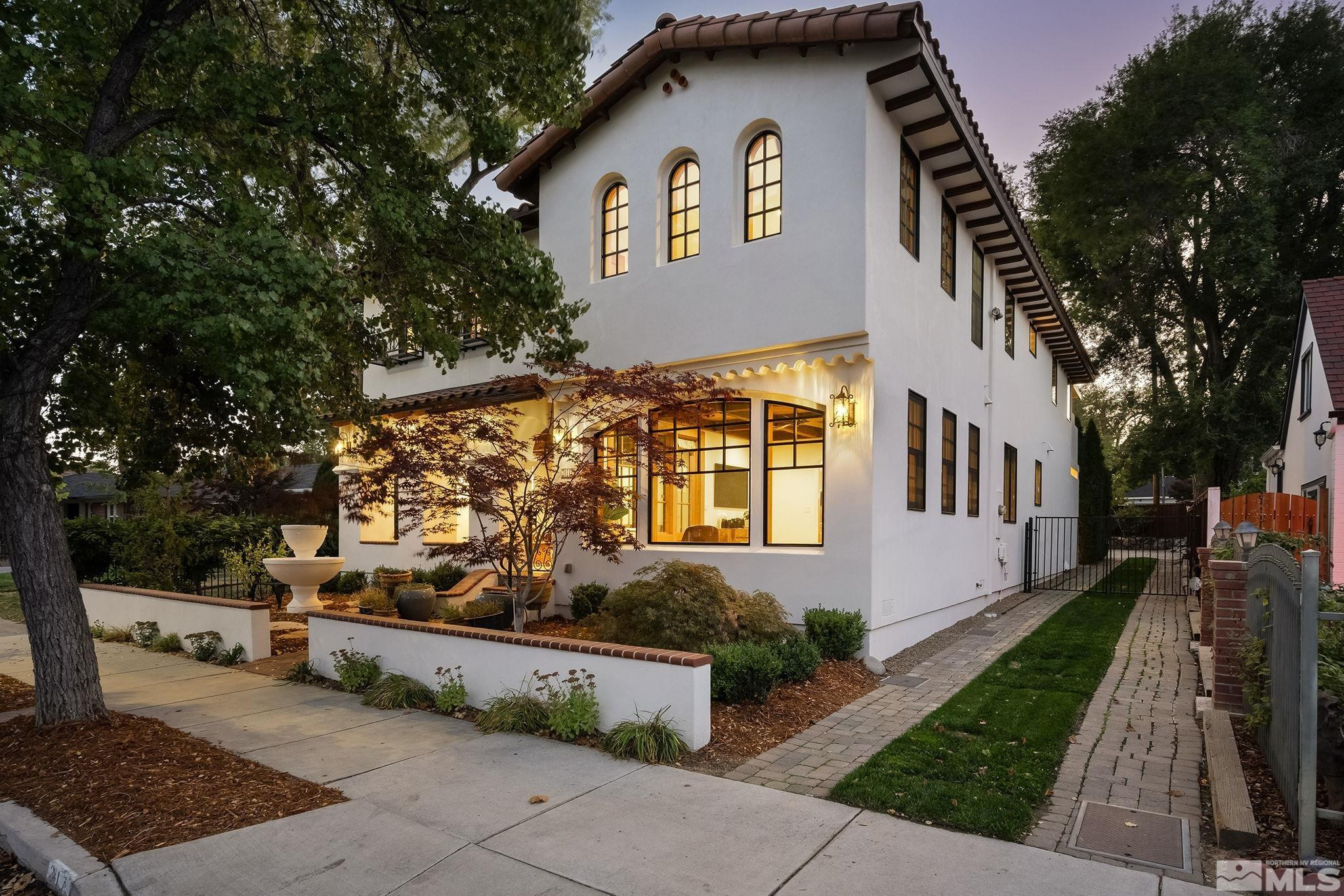 217 Bret Harte Avenue