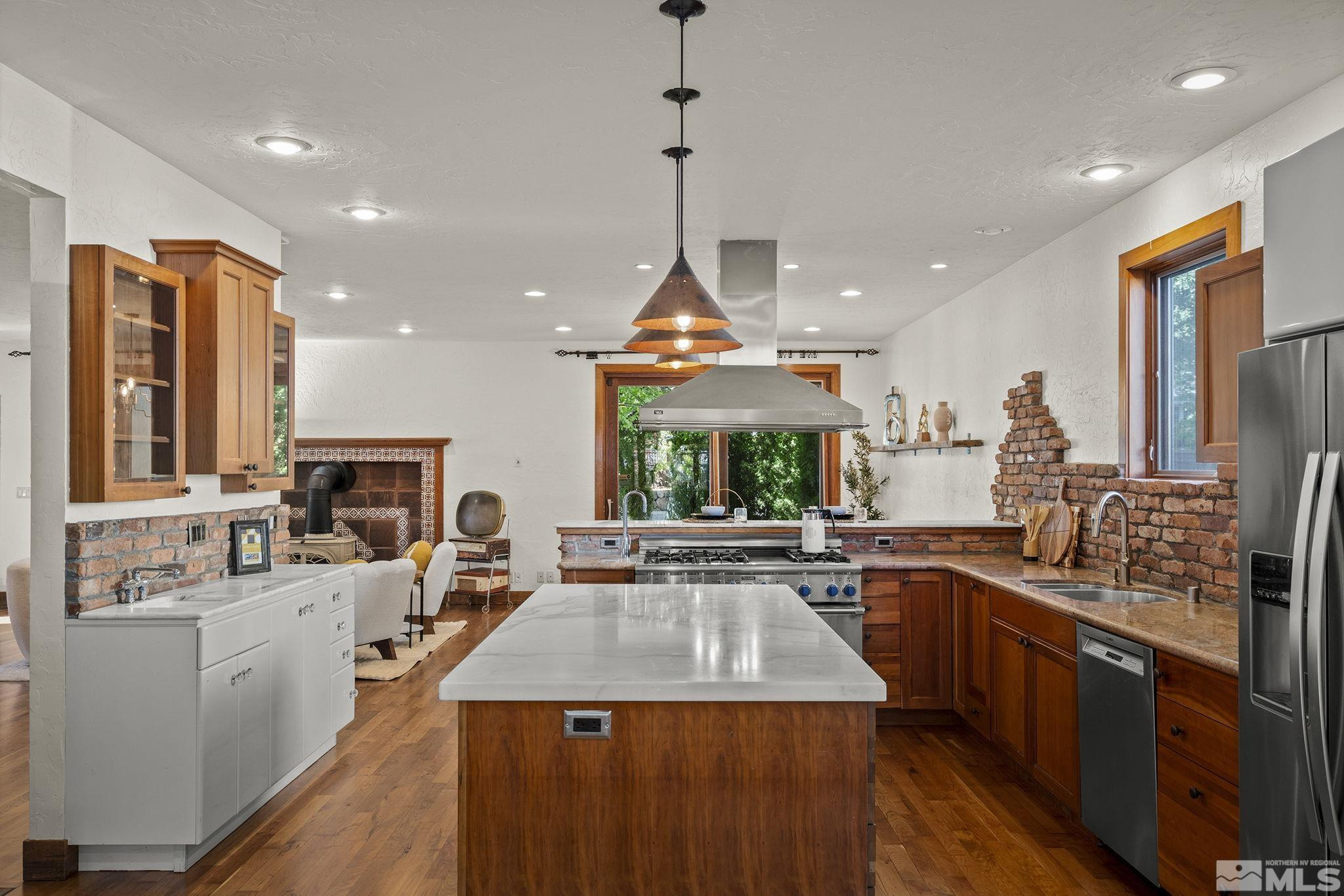 217 Bret Harte Avenue