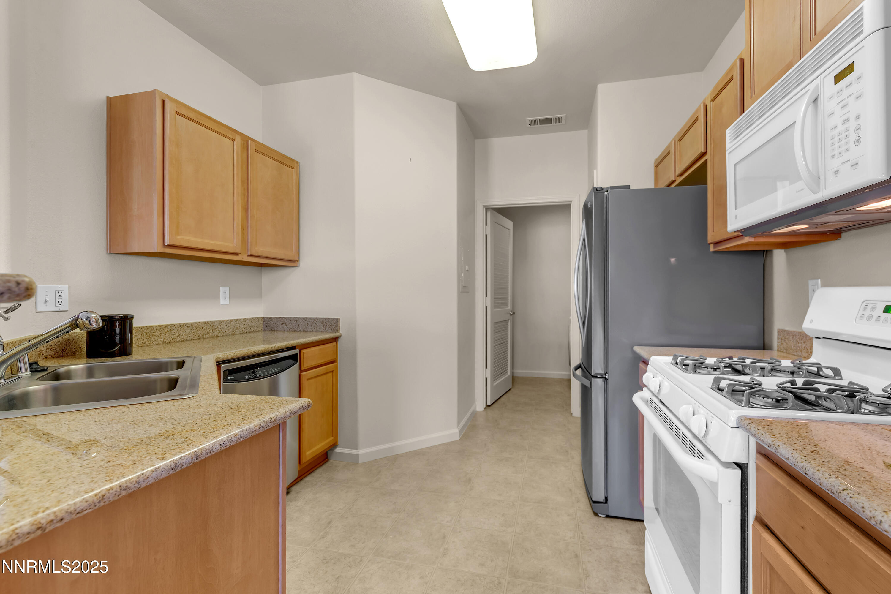 17000 Wedge Parkway, Unit 1221