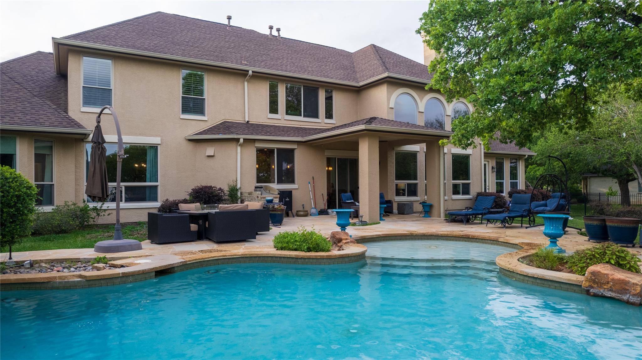 2611 Demona DR