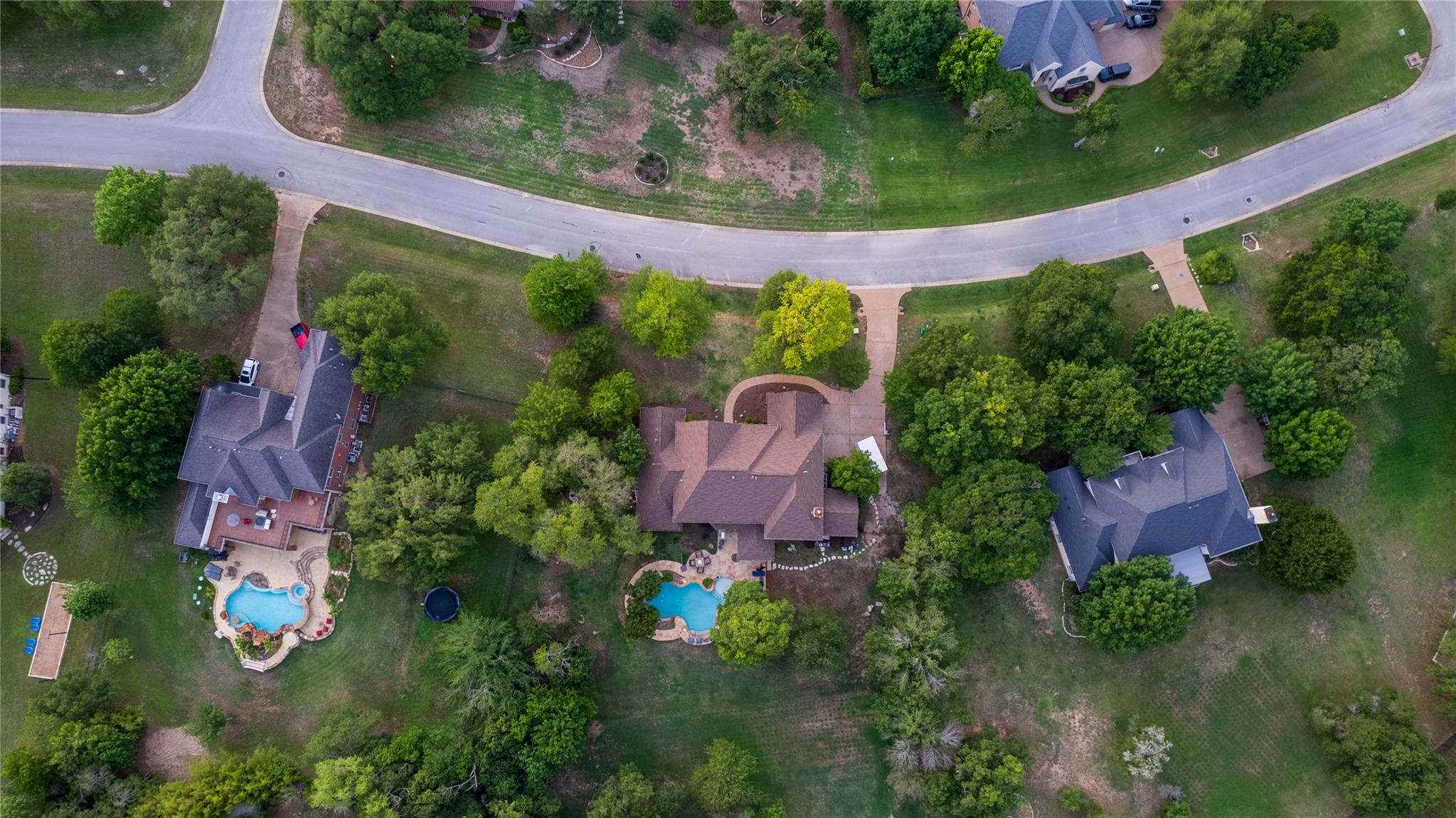2611 Demona DR