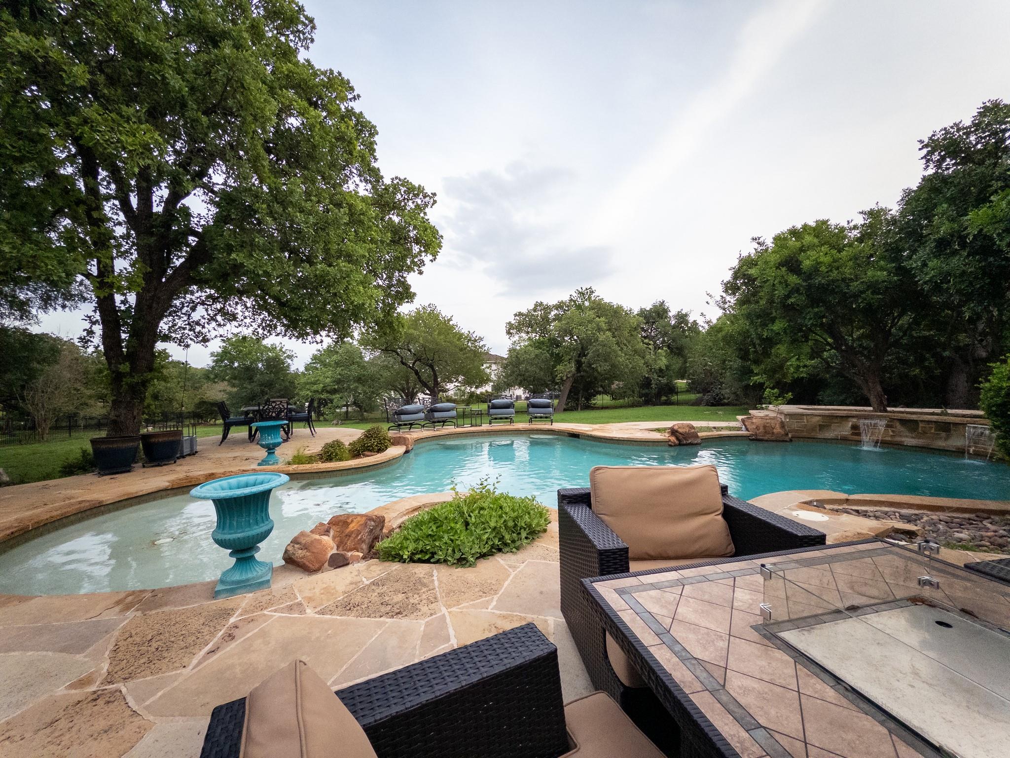 2611 Demona DR