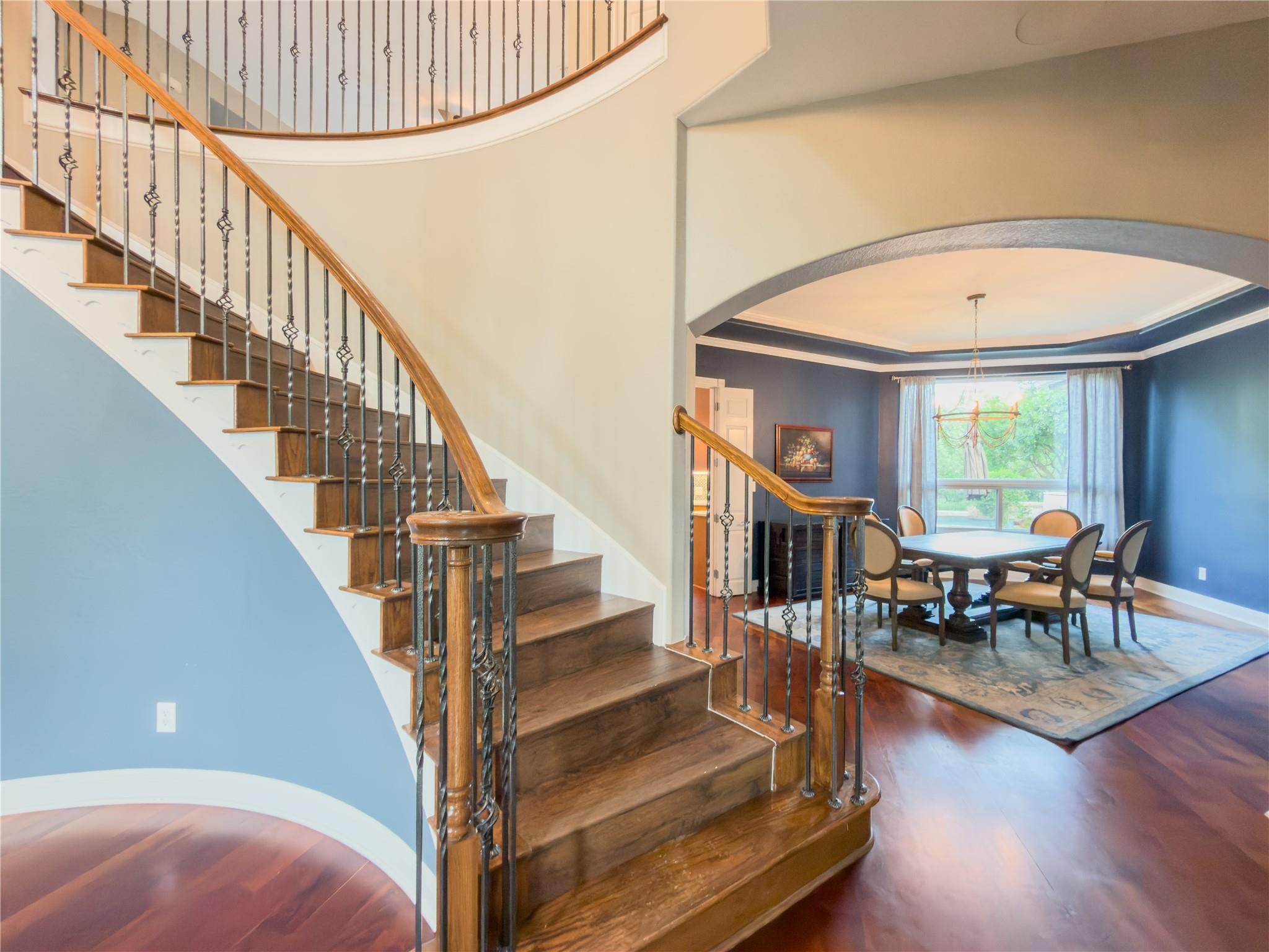 2611 Demona DR