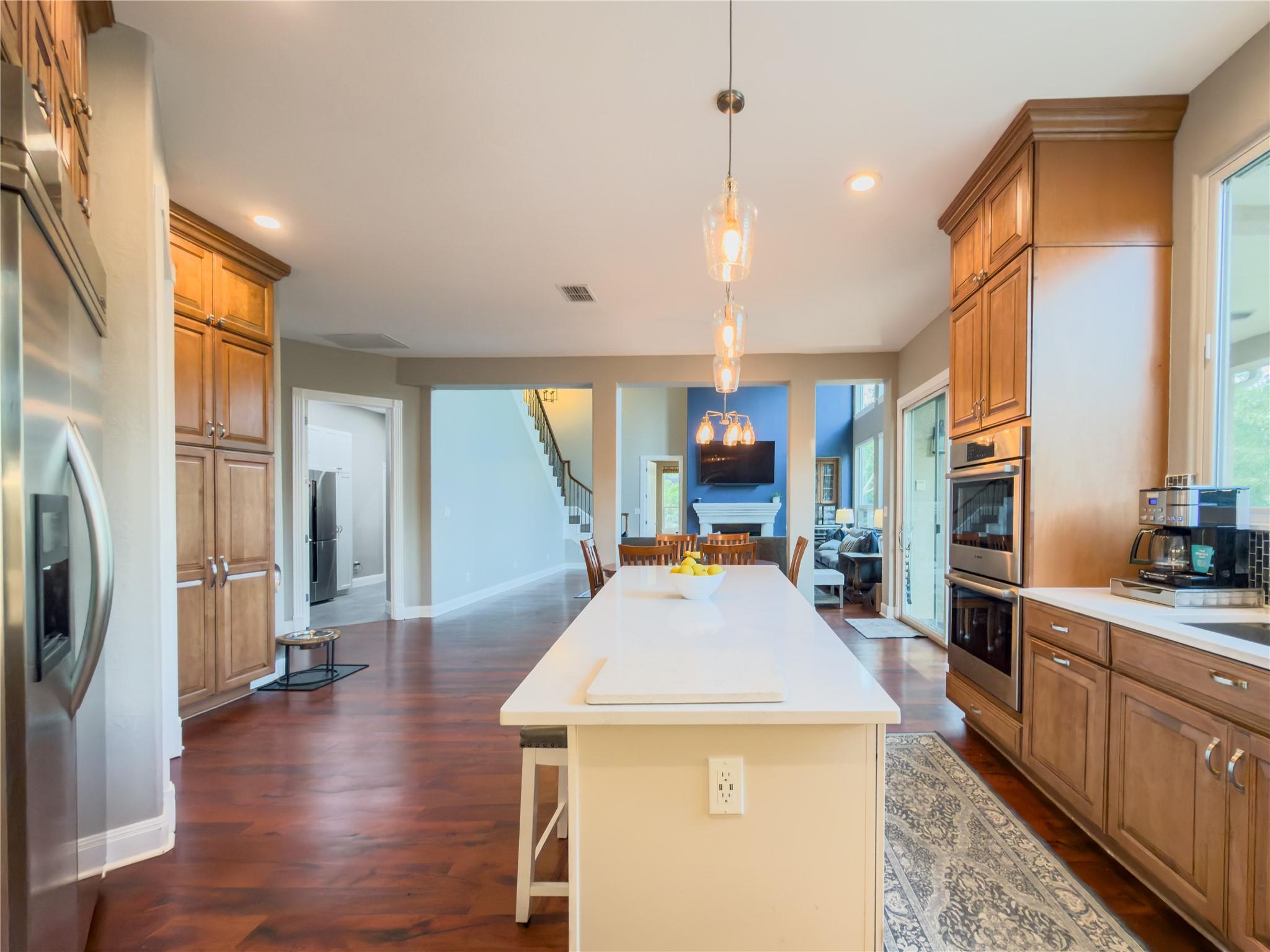 2611 Demona DR