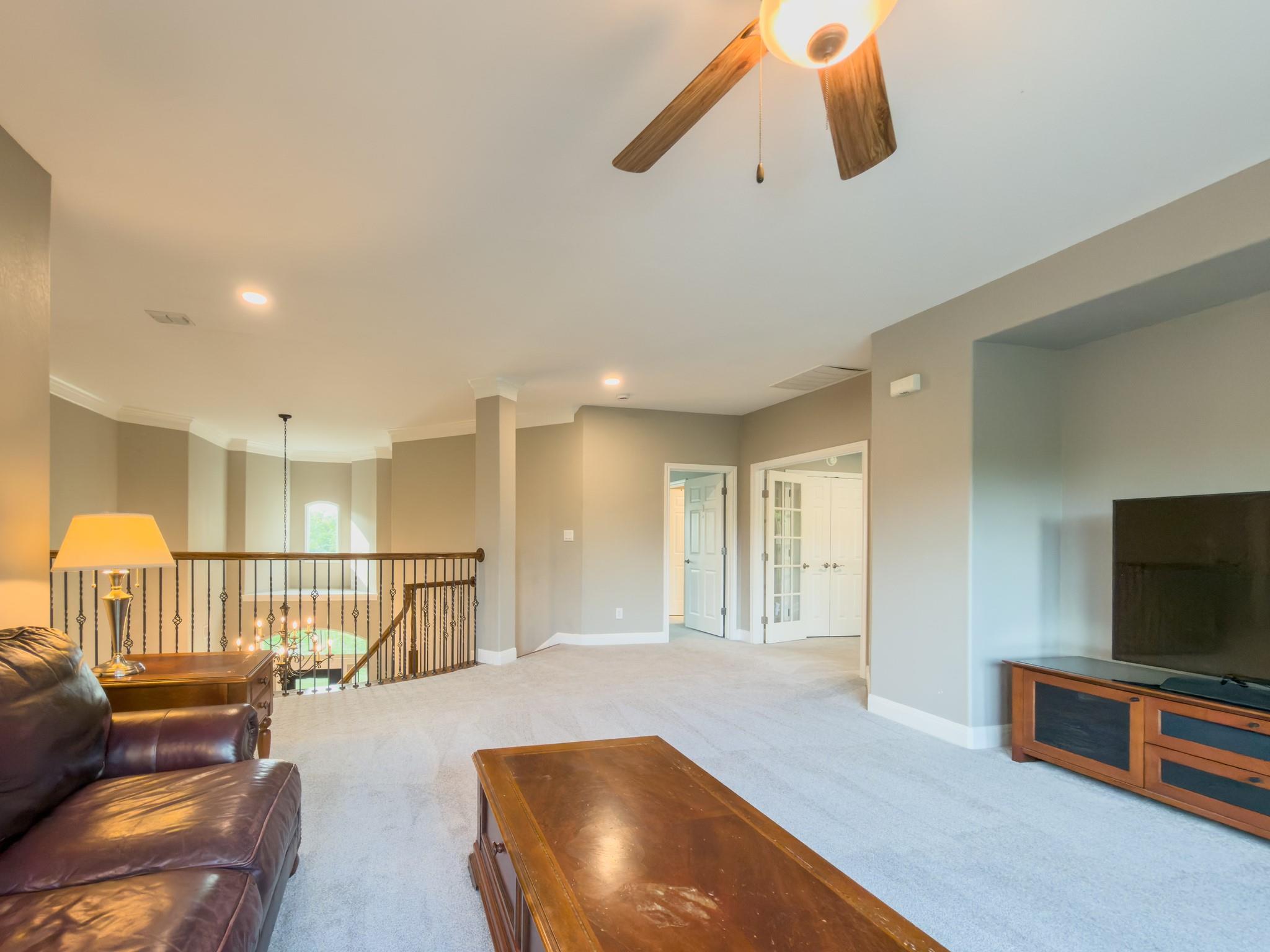 2611 Demona DR