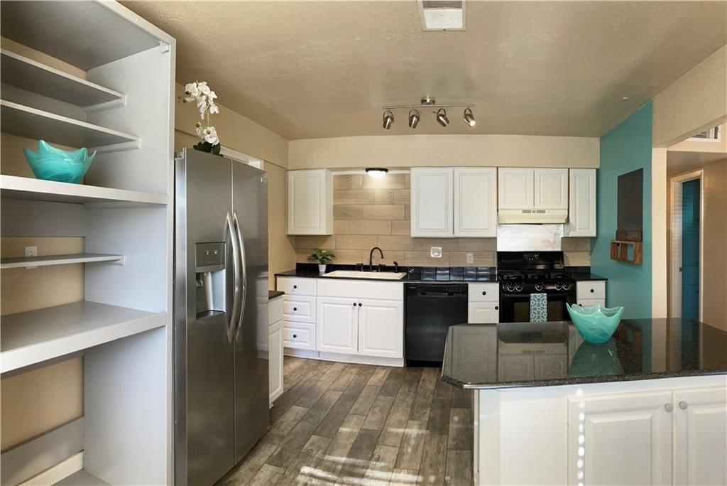 2205 Winchester DR