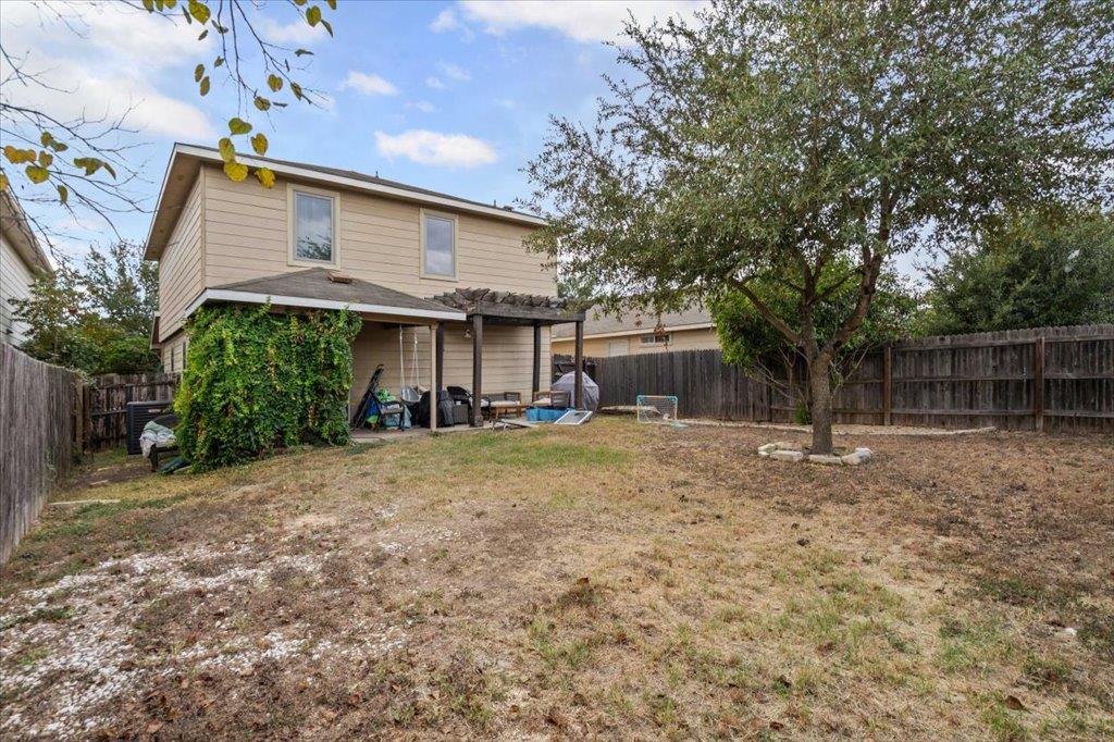 120 Hillhouse LN