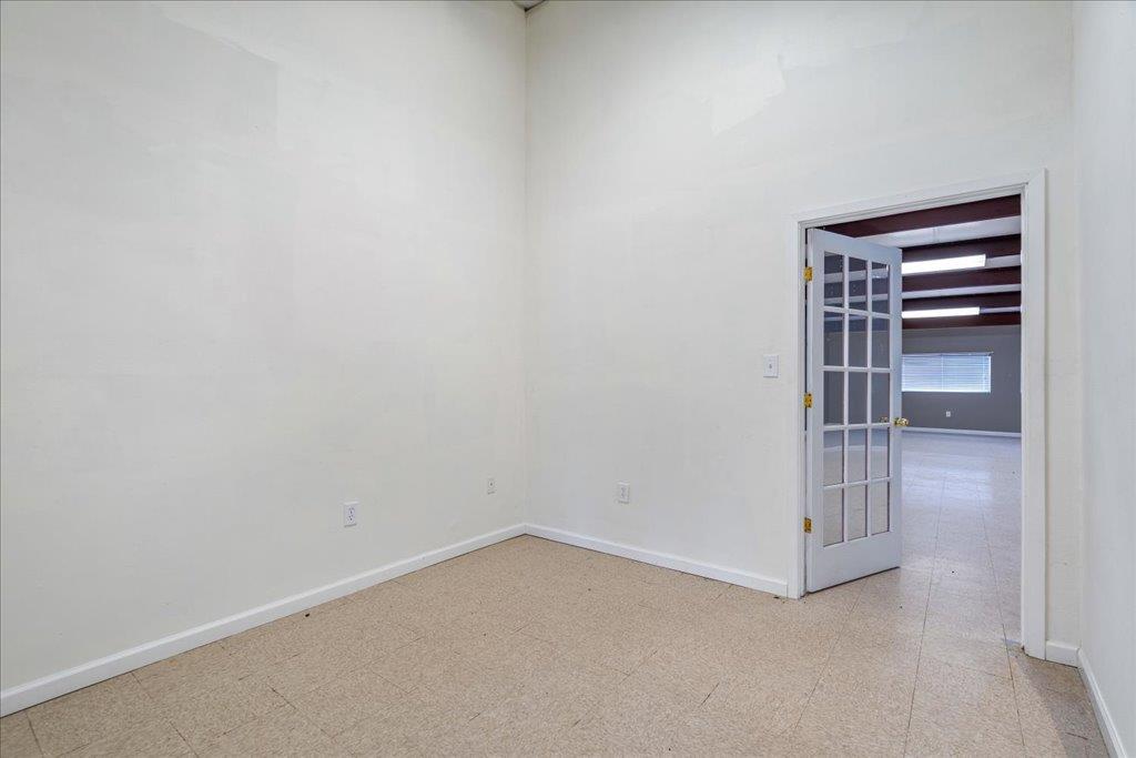 1289 E State Highway 71 Highway E # B100