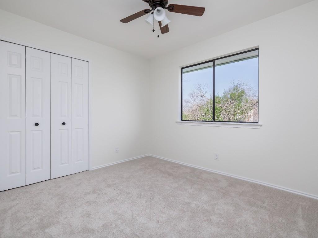 1805 White Oak CV