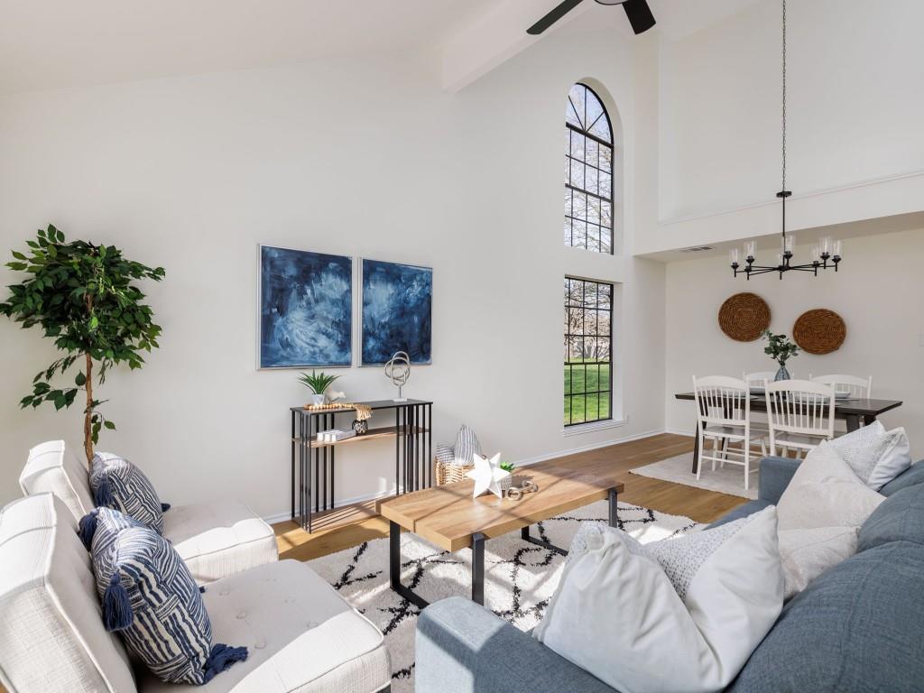 1805 White Oak CV