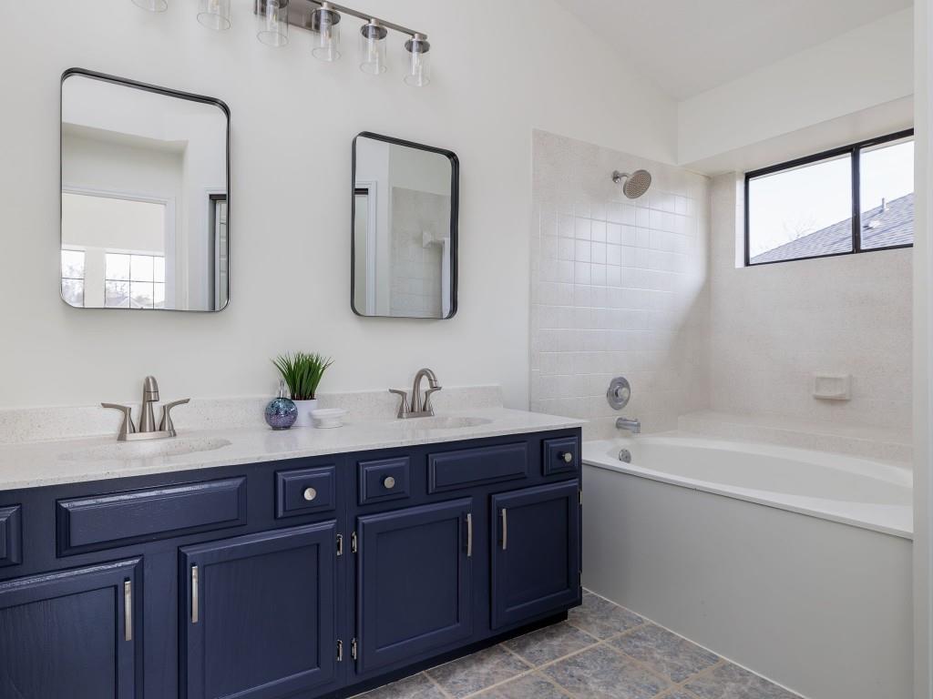 1805 White Oak CV