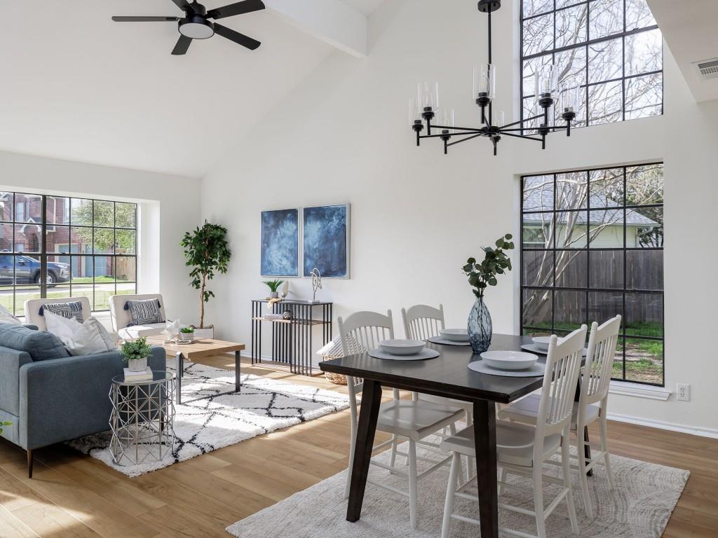 1805 White Oak CV