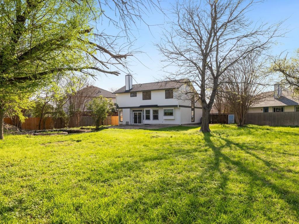 1805 White Oak CV