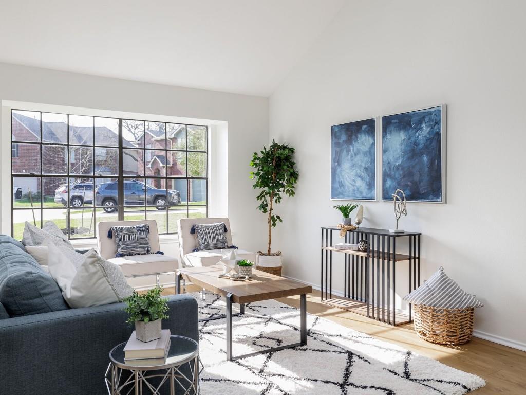 1805 White Oak CV