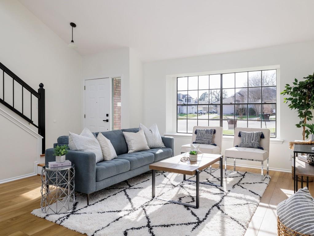 1805 White Oak CV