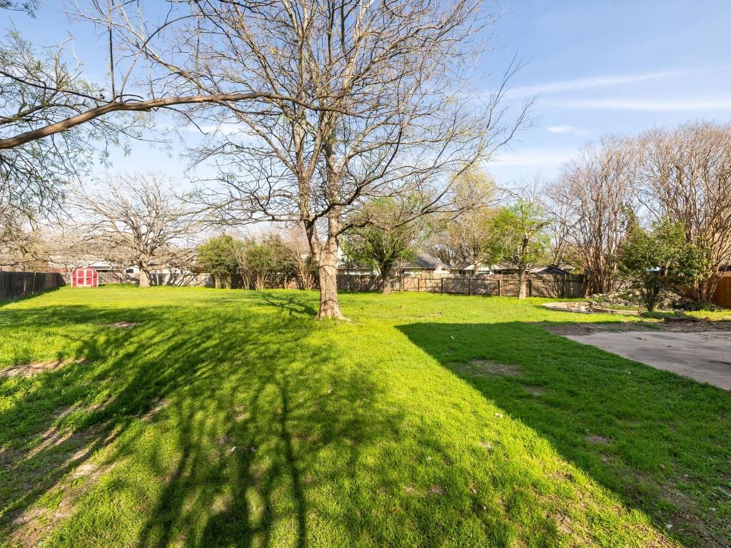 1805 White Oak CV