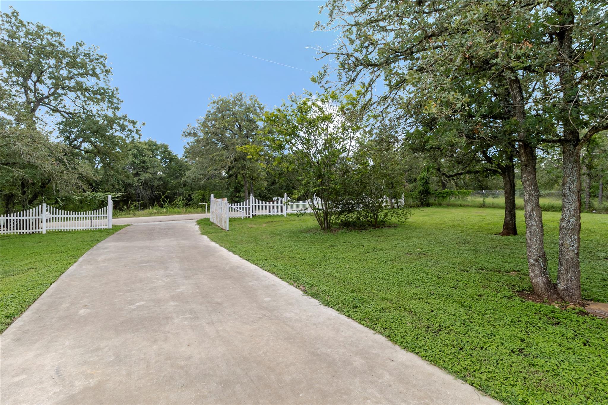 771 Hillje RD