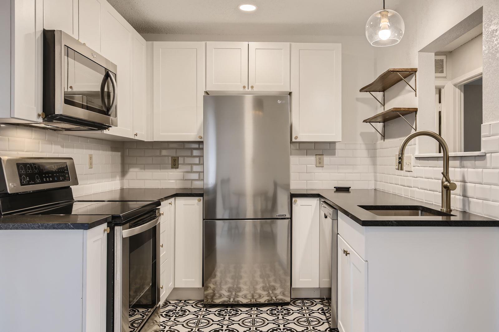 1015 E Yager LN # 141