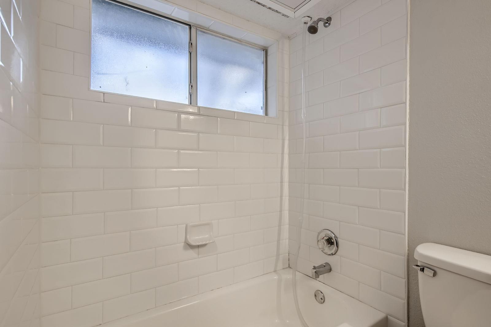 1015 E Yager LN # 141