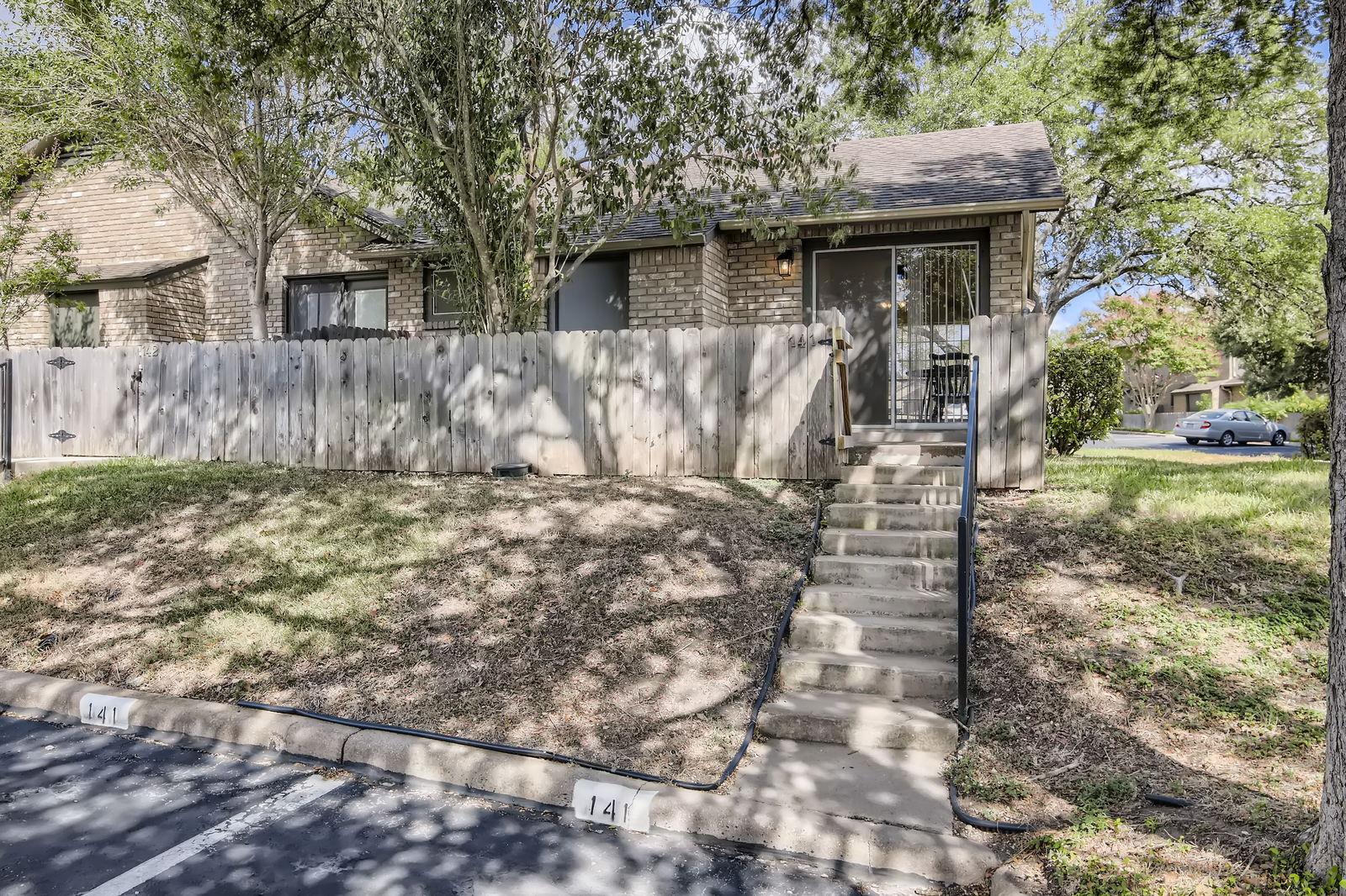 1015 E Yager LN # 141