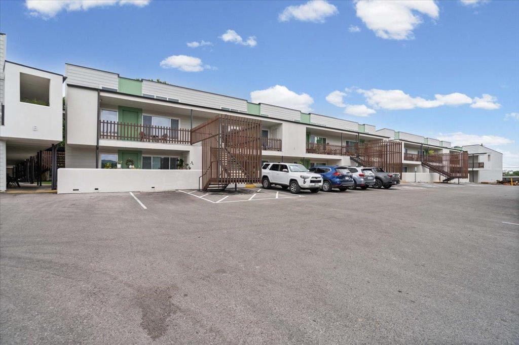 2200 Dickson DR # 227