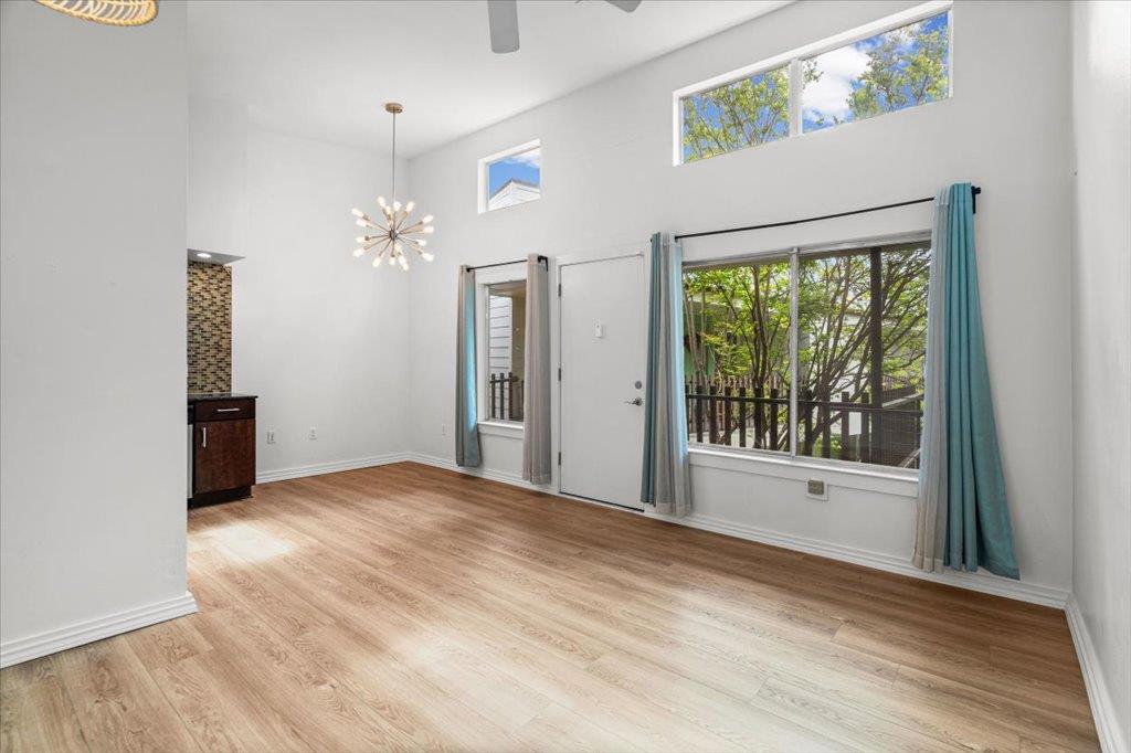 2200 Dickson DR # 227