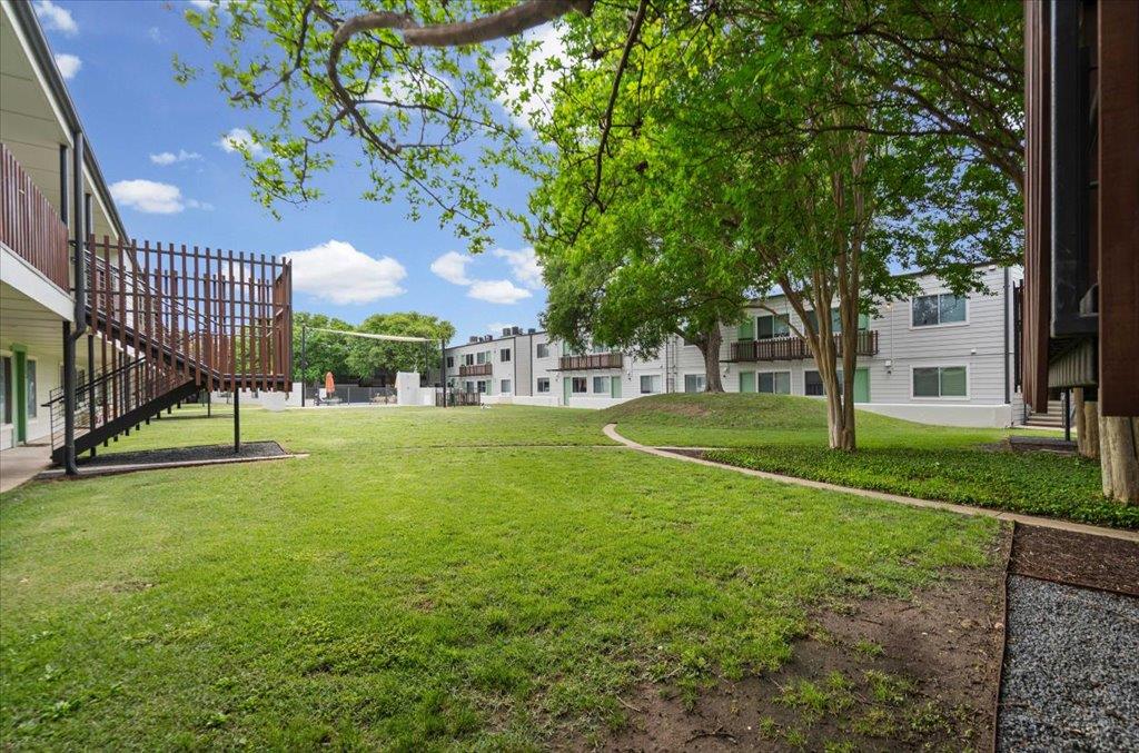 2200 Dickson DR # 227