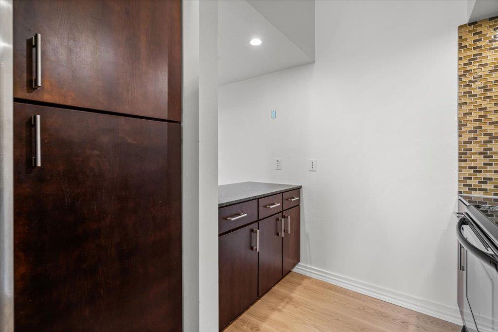 2200 Dickson DR # 227