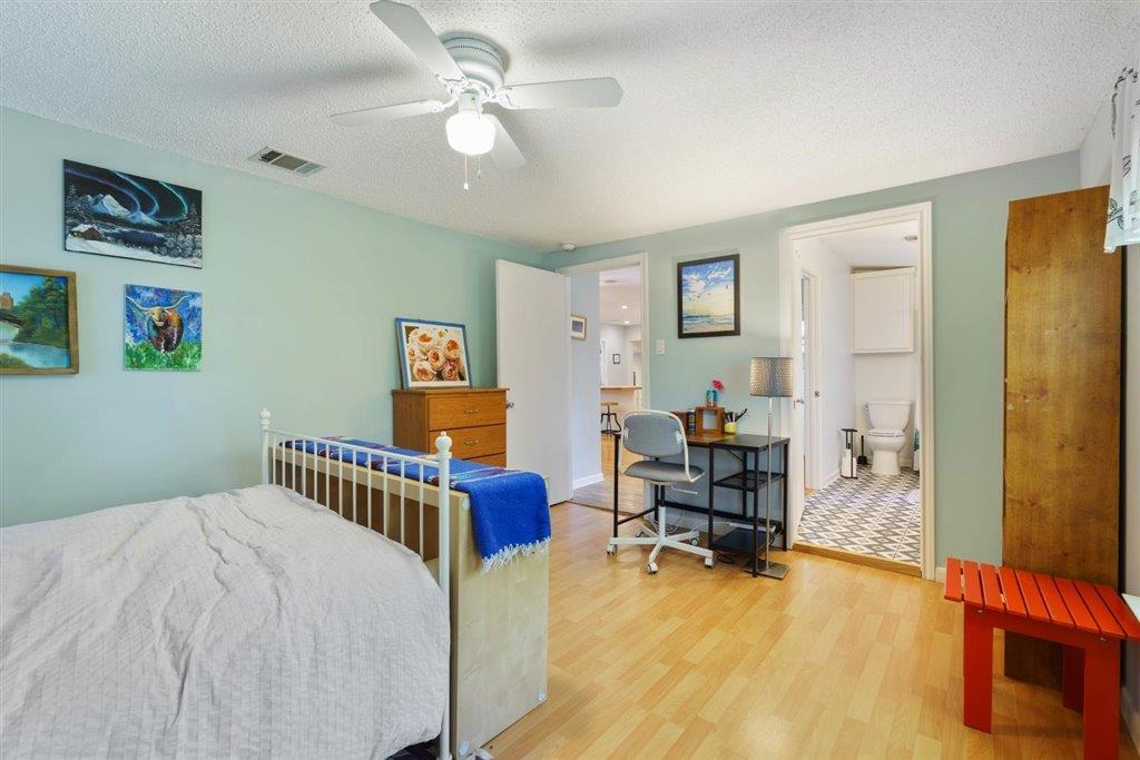 5711 Chesterfield Ave