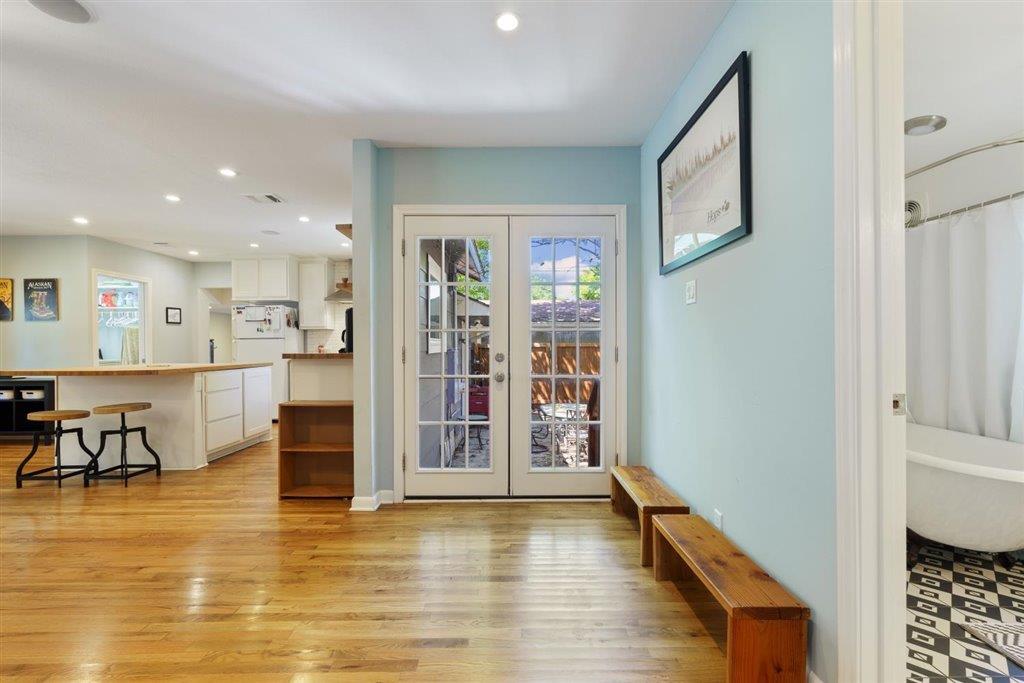 5711 Chesterfield Ave