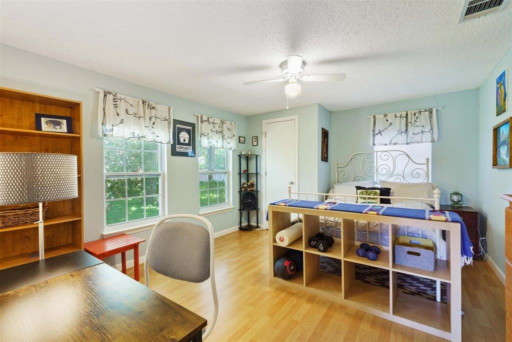 5711 Chesterfield Ave