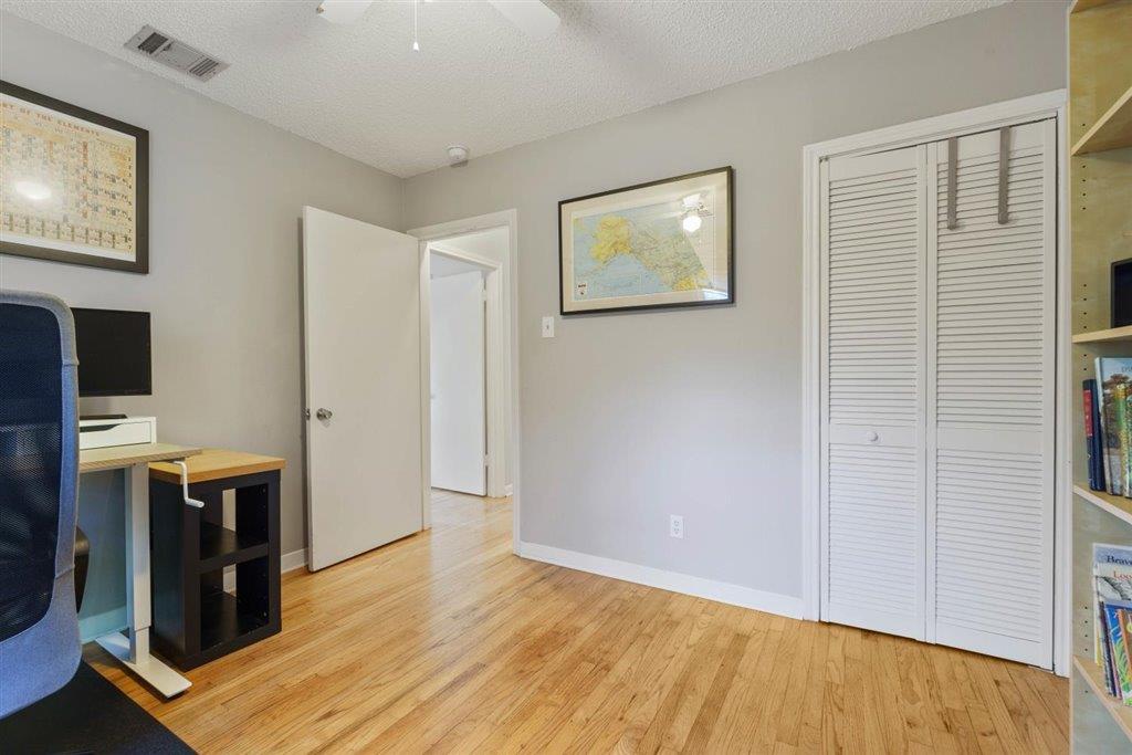 5711 Chesterfield Ave