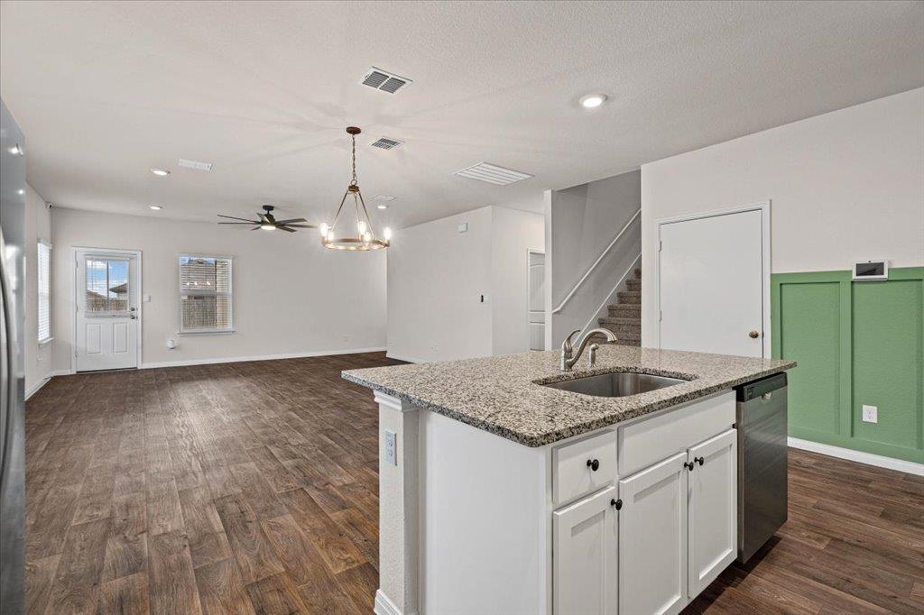 20221 Heinrich LN
