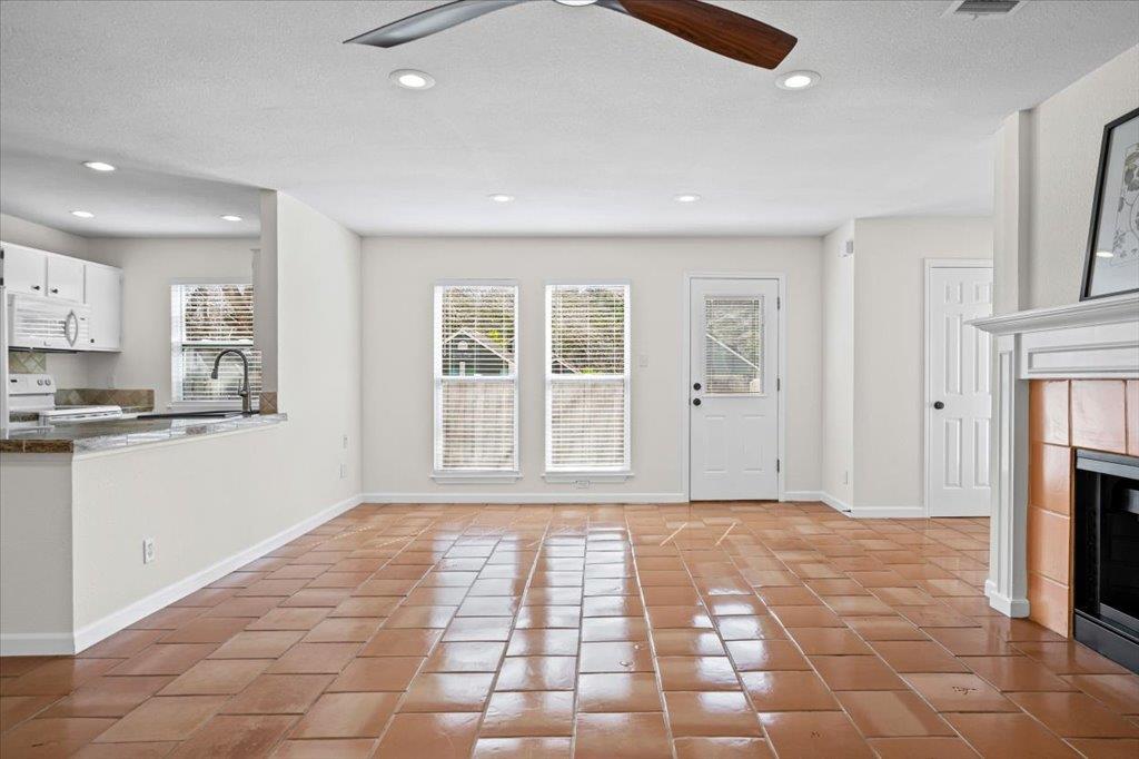 303 Fantail Loop # A