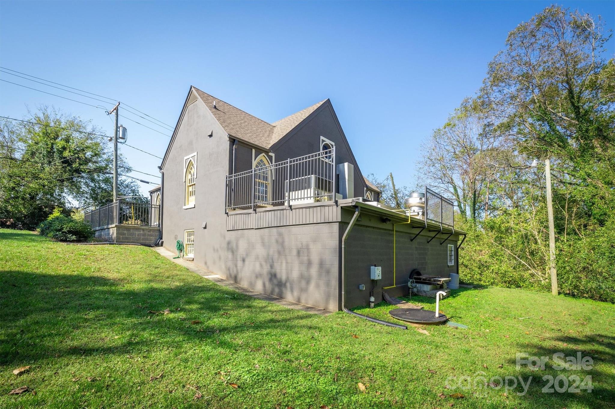 318 Bouchelle Street