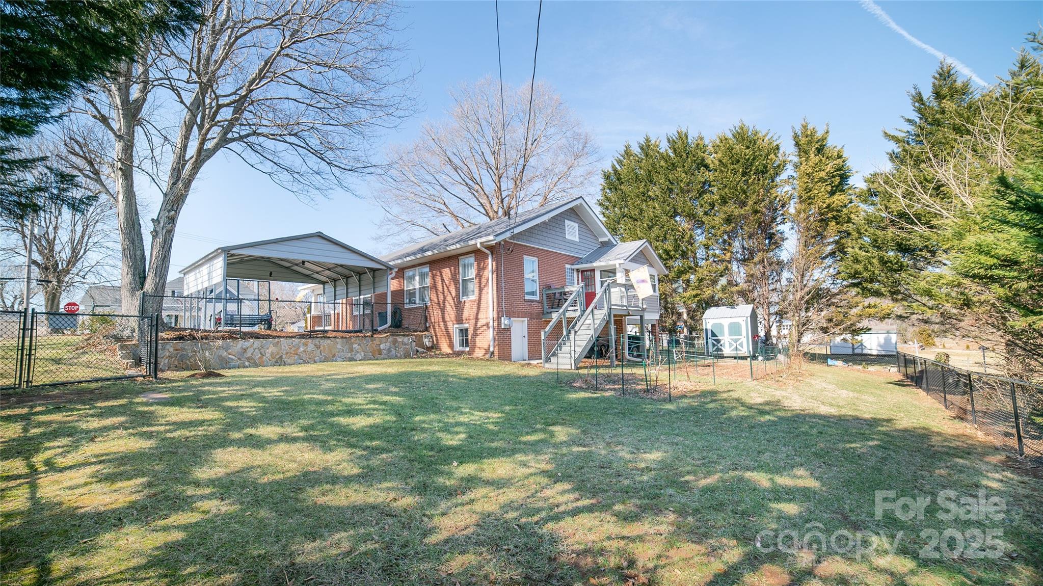 406 Lenoir Street
