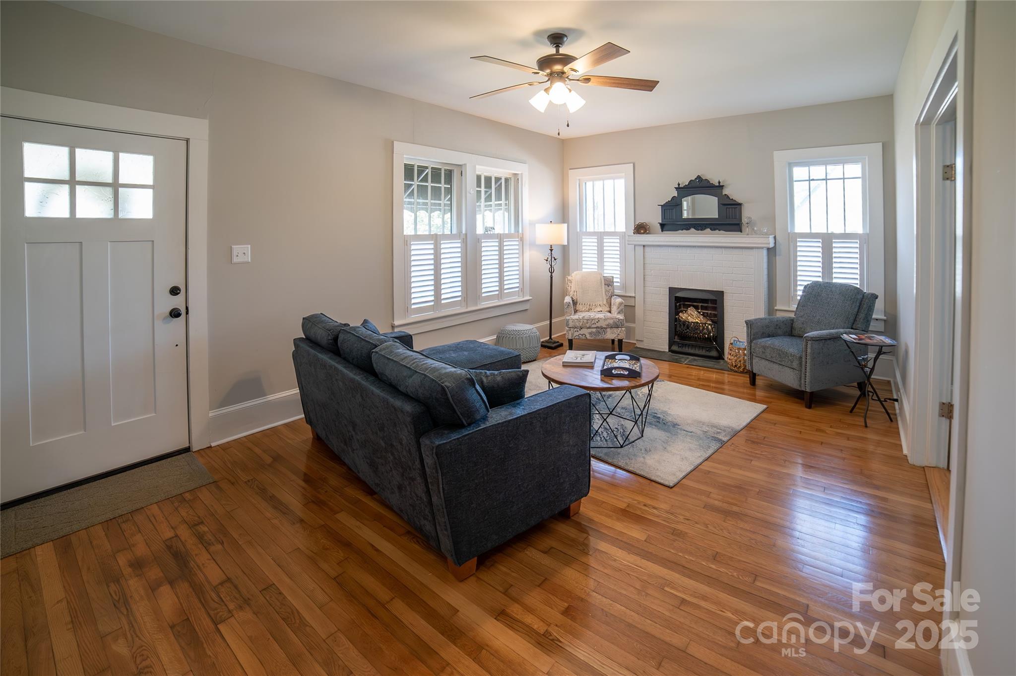 406 Lenoir Street