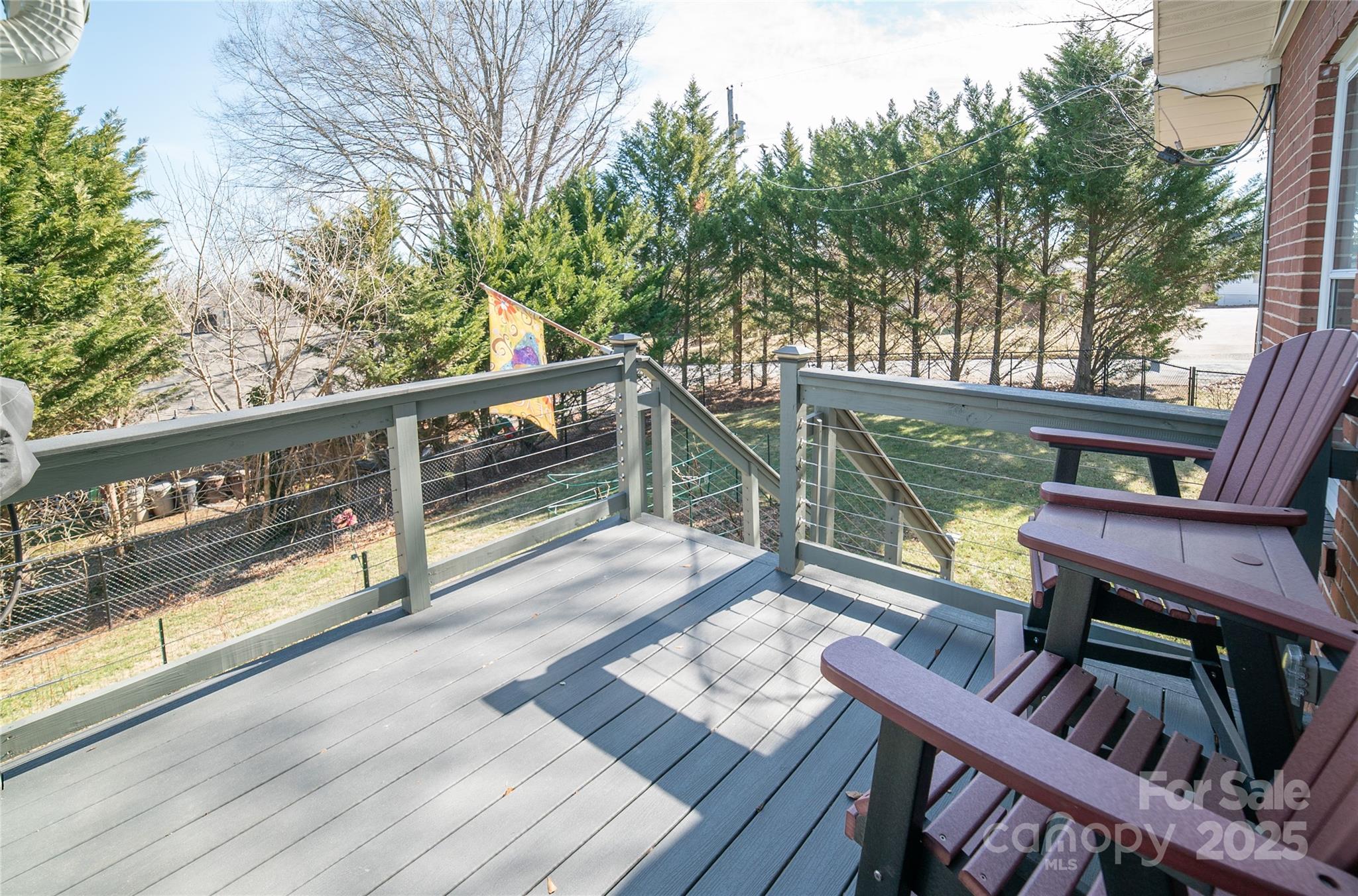 406 Lenoir Street