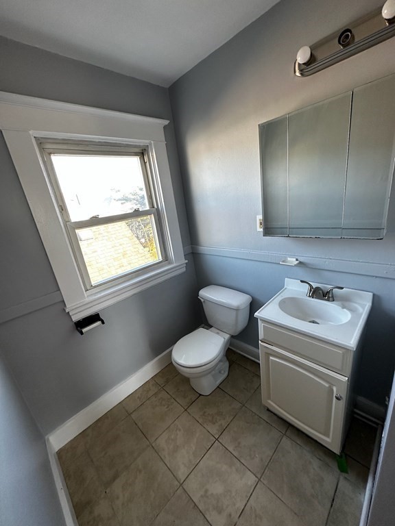 10 - 12 Bourne St # 3