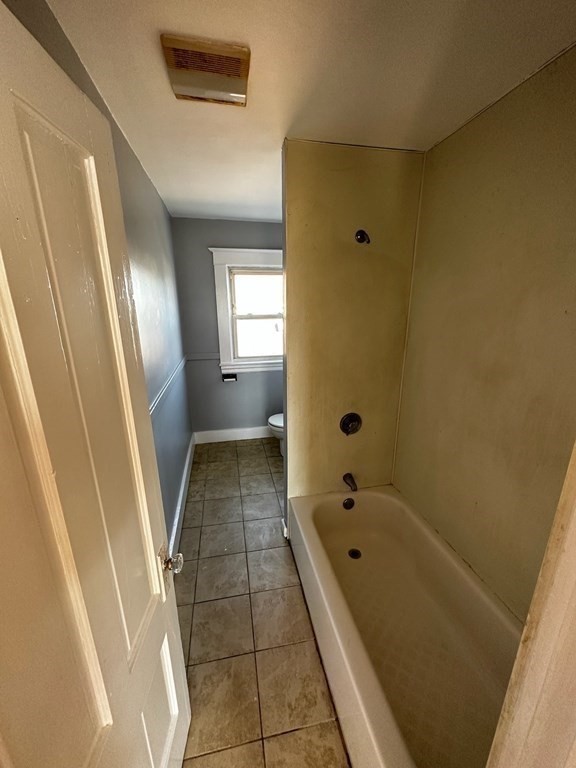 10 - 12 Bourne St # 3