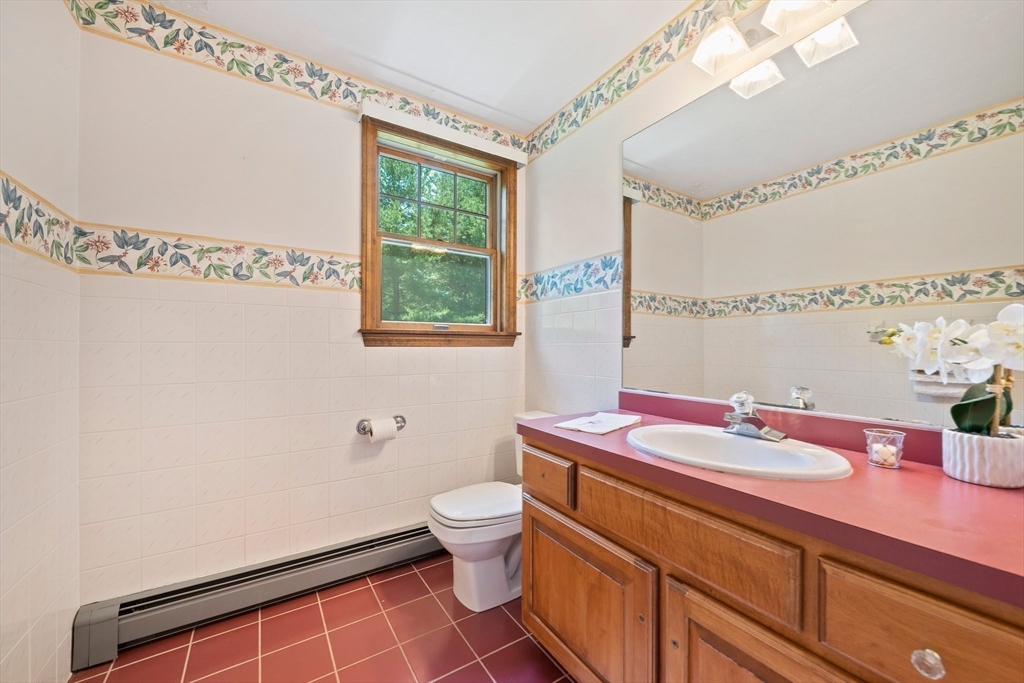 178 Halfway Pond Rd