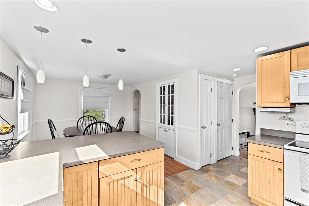 81 Great Hill Dr