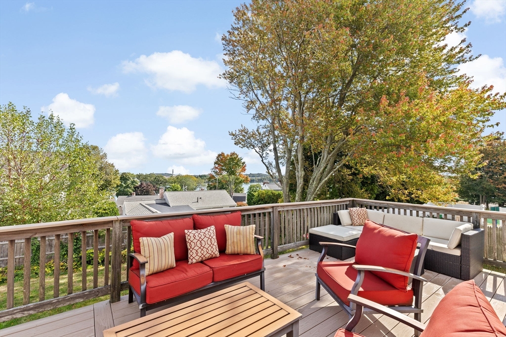 81 Great Hill Dr